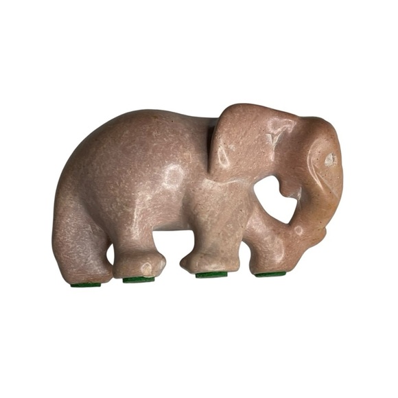Hand‎ Carved Natural Stone Elephant - Picture 1 of 3